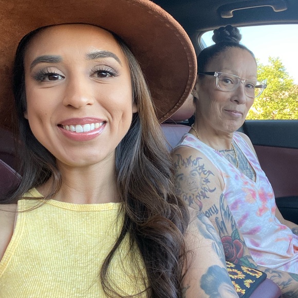 Meet your Posher, Maria - Picture 3 of 3